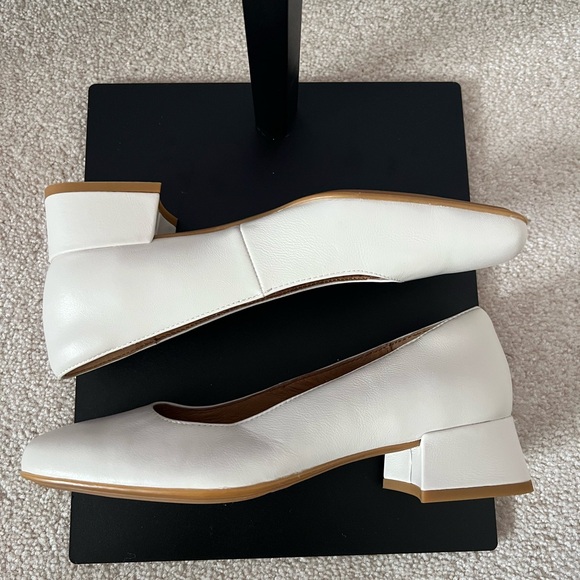 Sofft White Block Heel Loafers - Picture 4 of 8